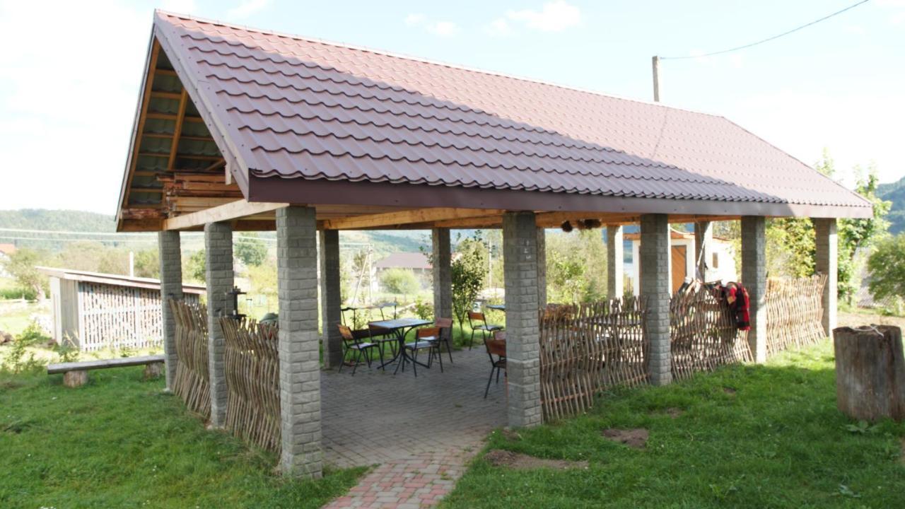 U Dvori Hotel Podgorodtsy Bagian luar foto