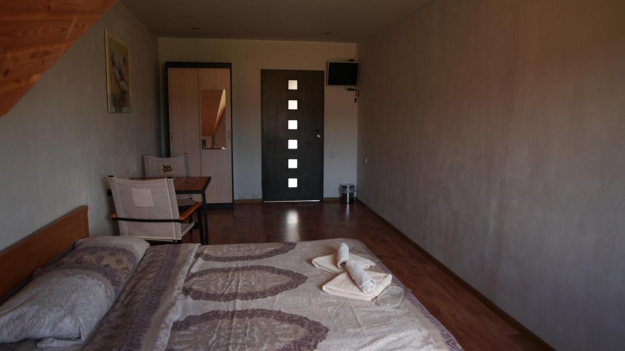 U Dvori Hotel Podgorodtsy Bagian luar foto