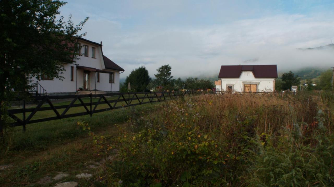 U Dvori Hotel Podgorodtsy Bagian luar foto