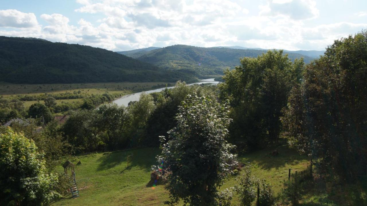 U Dvori Hotel Podgorodtsy Bagian luar foto