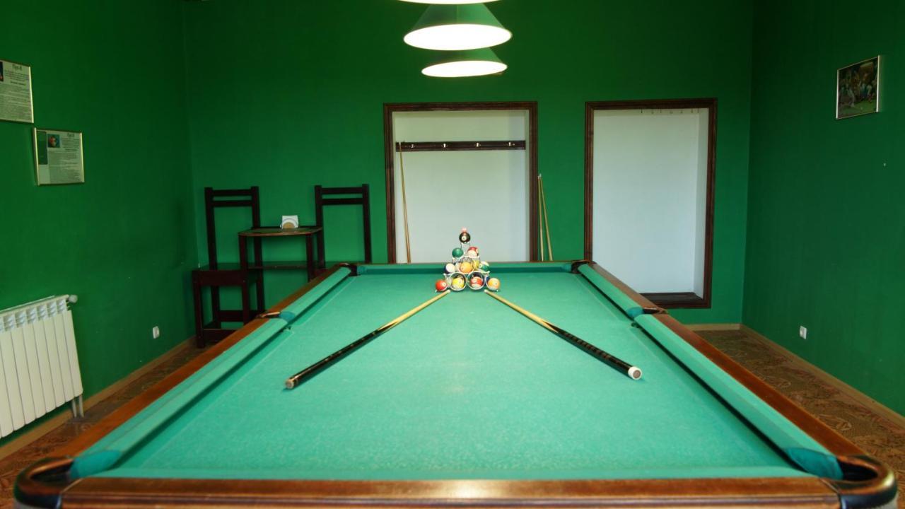 U Dvori Hotel Podgorodtsy Bagian luar foto