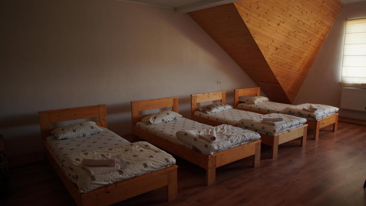 U Dvori Hotel Podgorodtsy Bagian luar foto