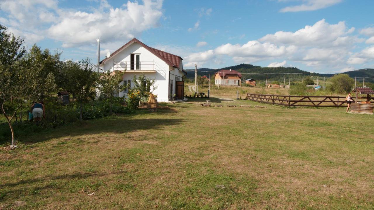 U Dvori Hotel Podgorodtsy Bagian luar foto
